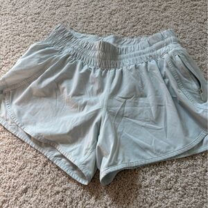 Lululemon Tracker Short 10 light blue  4"